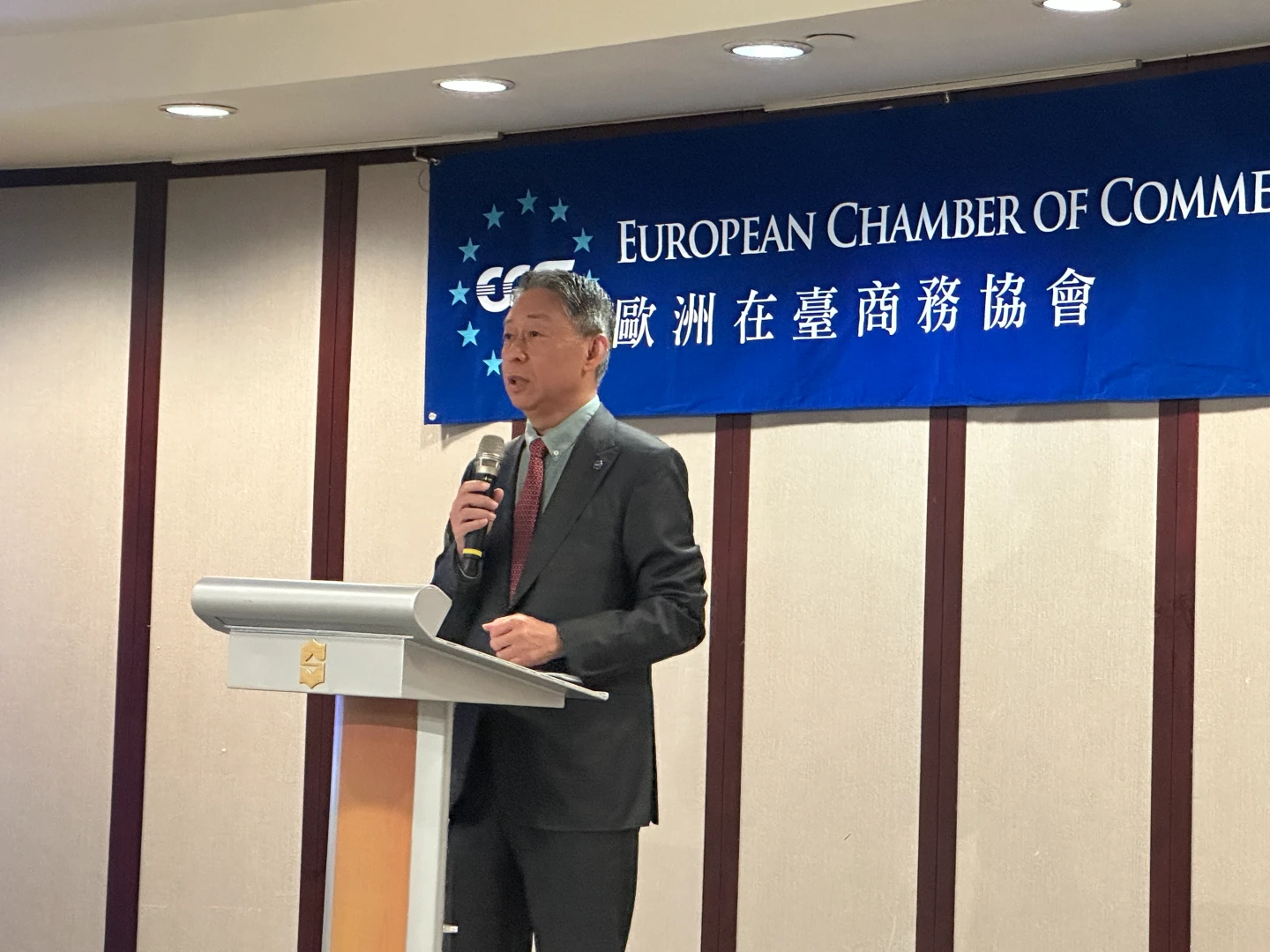 巨大案凸顯外籍勞工風險擴至全製造業　歐洲商會推零仲介費、強化生育支持並規範AI人資應用