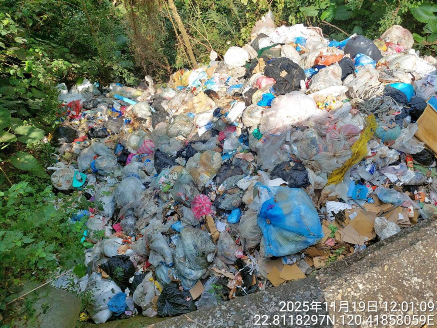 高雄田寮也淪垃圾山！主嫌「3處倒數百噸」收押　陳其邁：一個都跑不掉　　