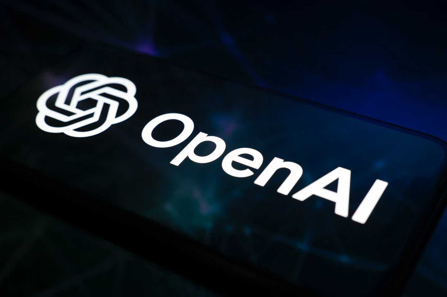 攜手鴻海！科技巨頭OpenAI宣布合作　在美打造AI資料中心硬體