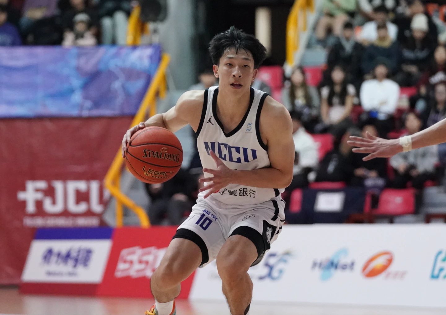 政大逆轉健行延續UBA連勝氣勢　宋昕澔達900分里程碑成隊史第5人