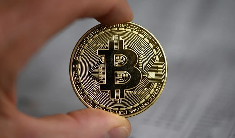 比特幣暴跌、美股全被牽動！背後關鍵原因超乎你想像