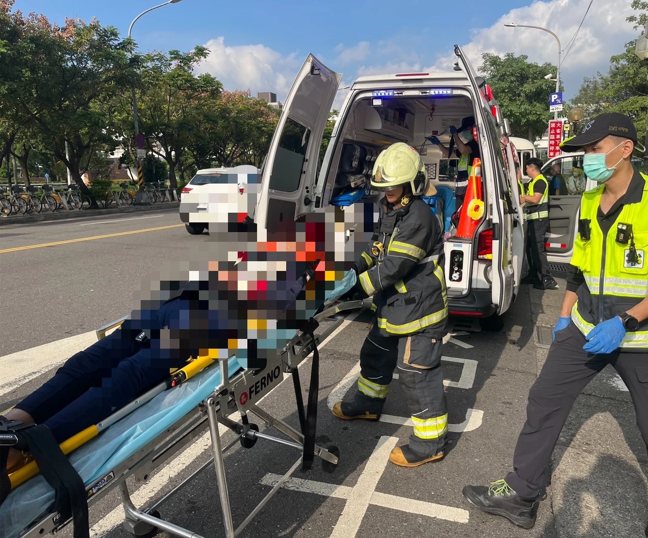 救援片｜高鐵板橋站驚傳落軌！7旬婦失足掉落頭破送醫　鐵陸警：函移鐵道局裁處