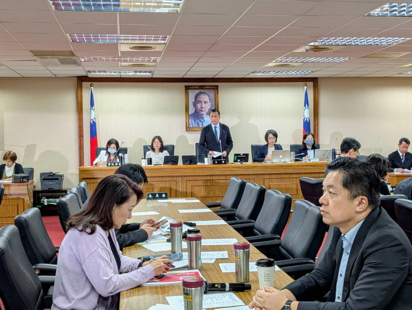 反擊韓國瑜不作為！外委會通過2臨時提案譴責中國　藍白委開溜