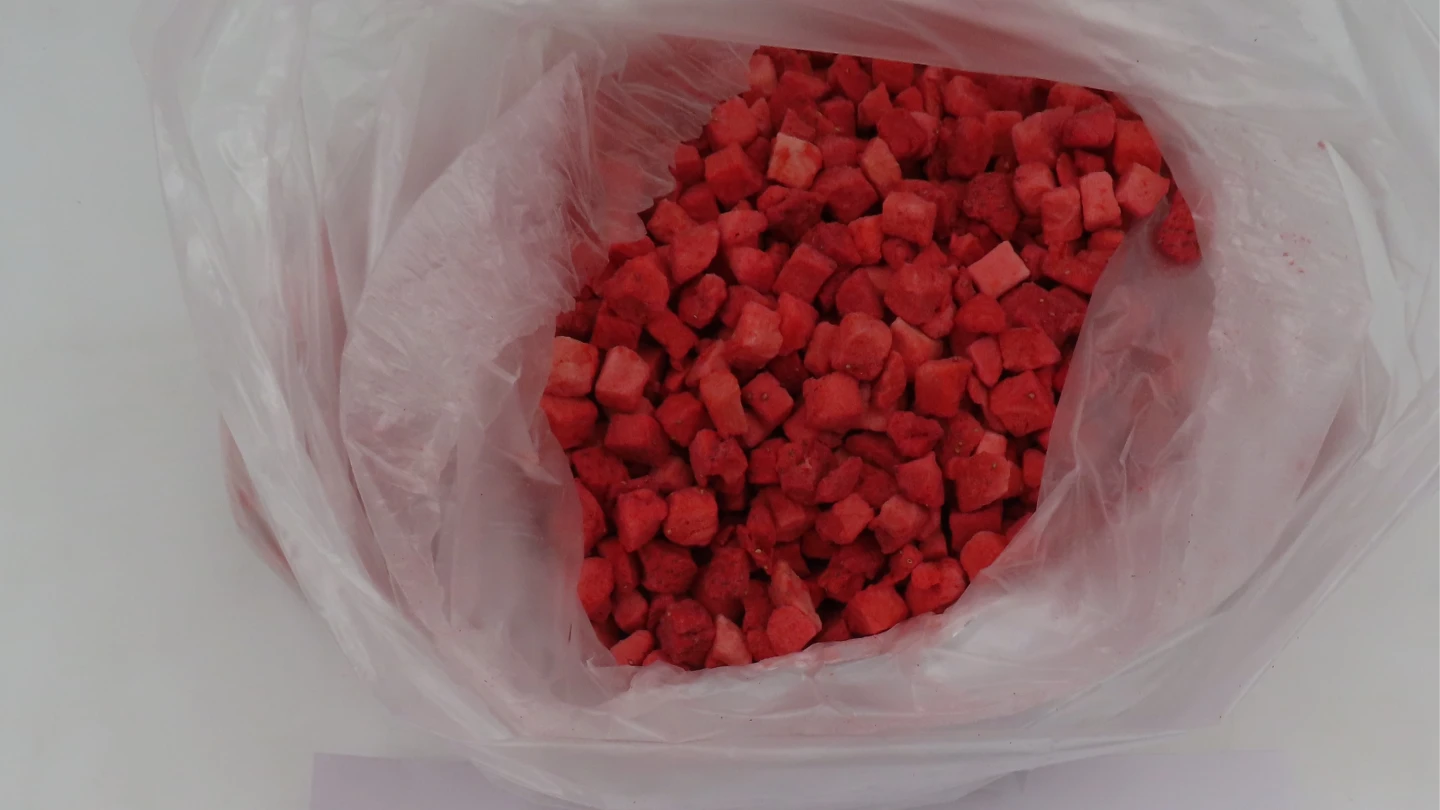 邊境攔截｜「享食生活」酥脆草莓粒農藥超標　2批法國乾酪大腸桿菌不合格