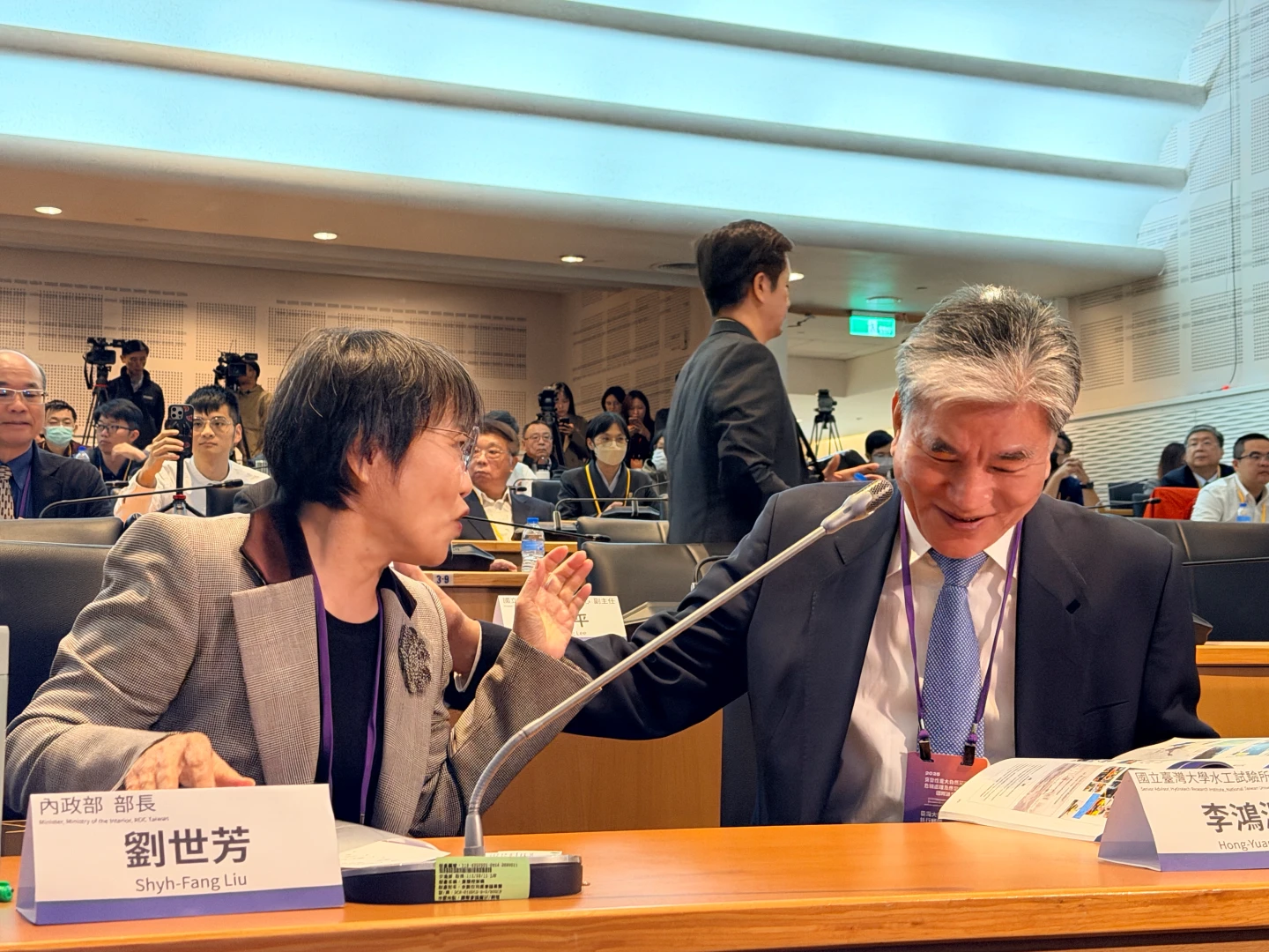 鄭麗文找他對接藍白智庫？　李鴻源：智庫沒講藍綠白、盼各黨人都參與