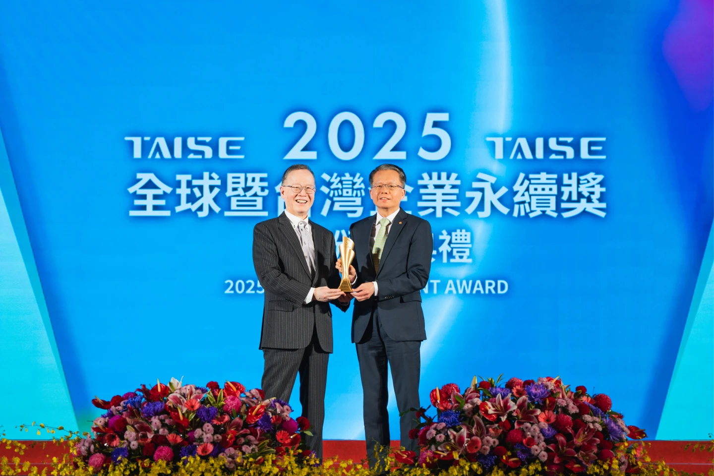 企業永續大獎！長榮航空獲7項、華航奪5項　中華郵政、7-11得獎肯定