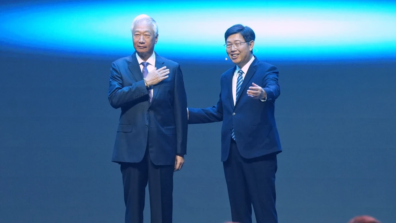 鴻海股價走揚助威　《富比士》估算郭台銘身家超越林百里重登台灣首富