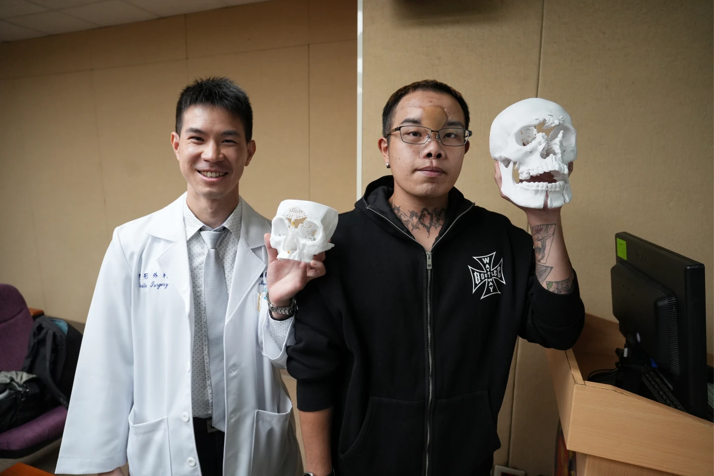 本周感動一瞬間｜步槍爆頭倖存3D列印顱顏重建／龍蝦爪父喜迎健康女