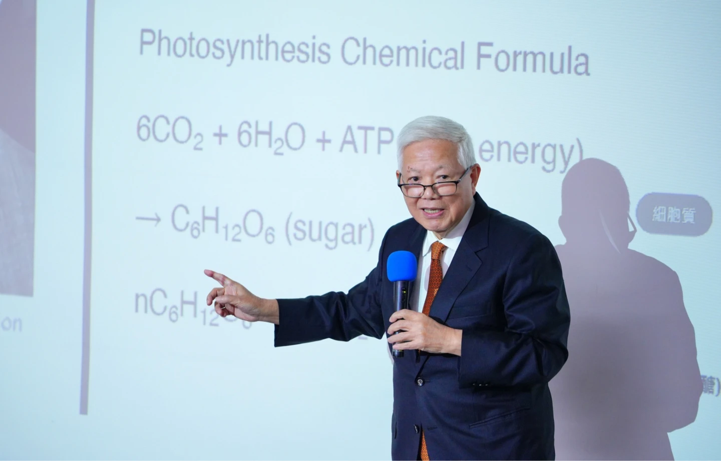 永豐餘學院院長何壽川　揭百年永豐餘進化史