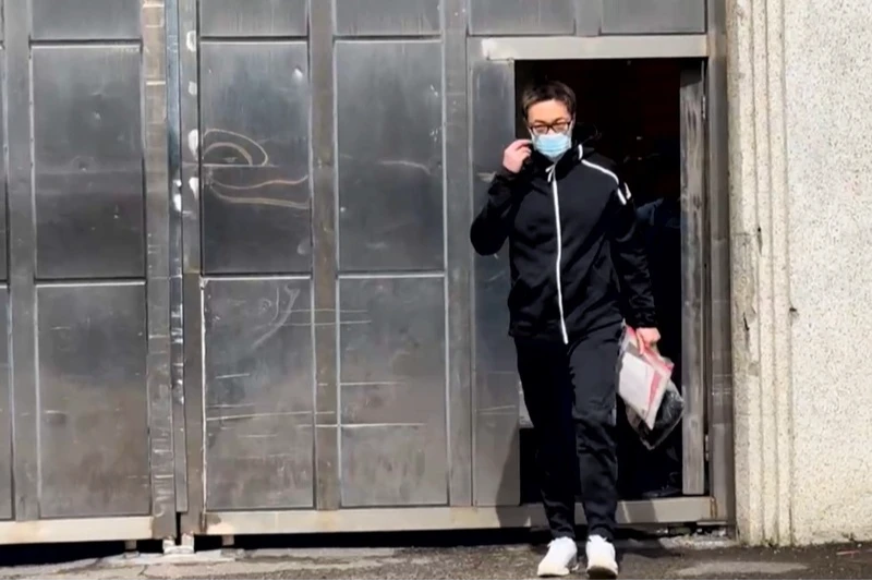 朱學恒重獲自由！強吻鍾沛君入獄10月　暴瘦出獄鞠躬