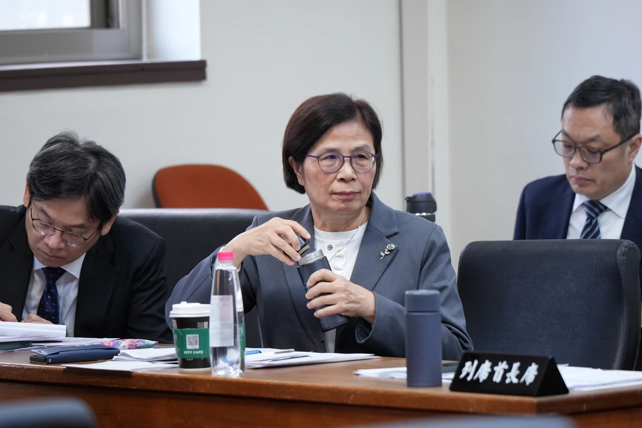 楊珍妮不服被卓榮泰停職！擬法律回擊　卓揆、綠黨團回應