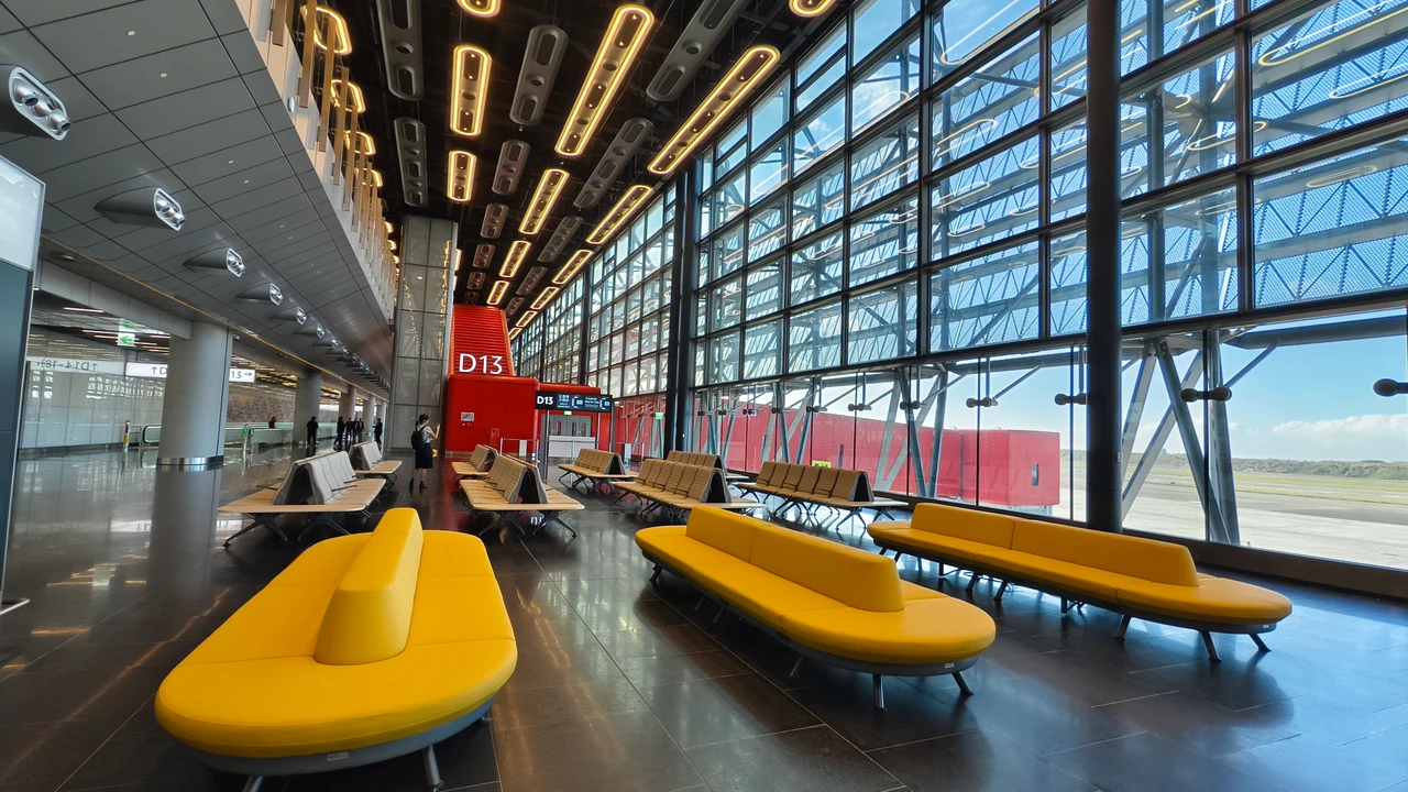 林佳龍見證公職交集點成長！　欣盼桃機三航廈1年後啟用