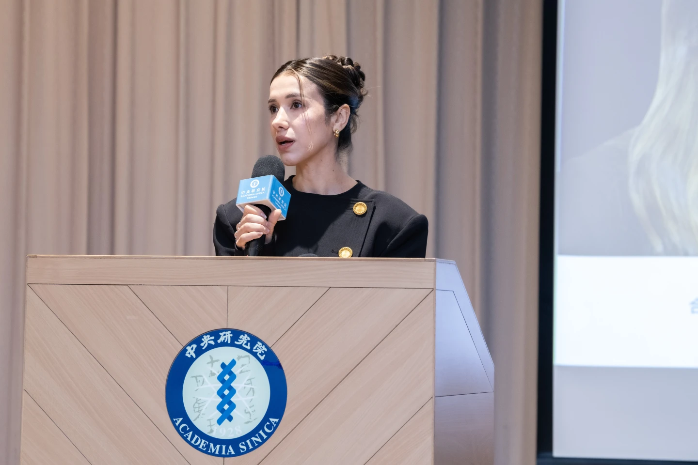 諾貝爾和平獎得主娜蒂雅．穆拉德訪台　演講呼籲終結衝突性暴力