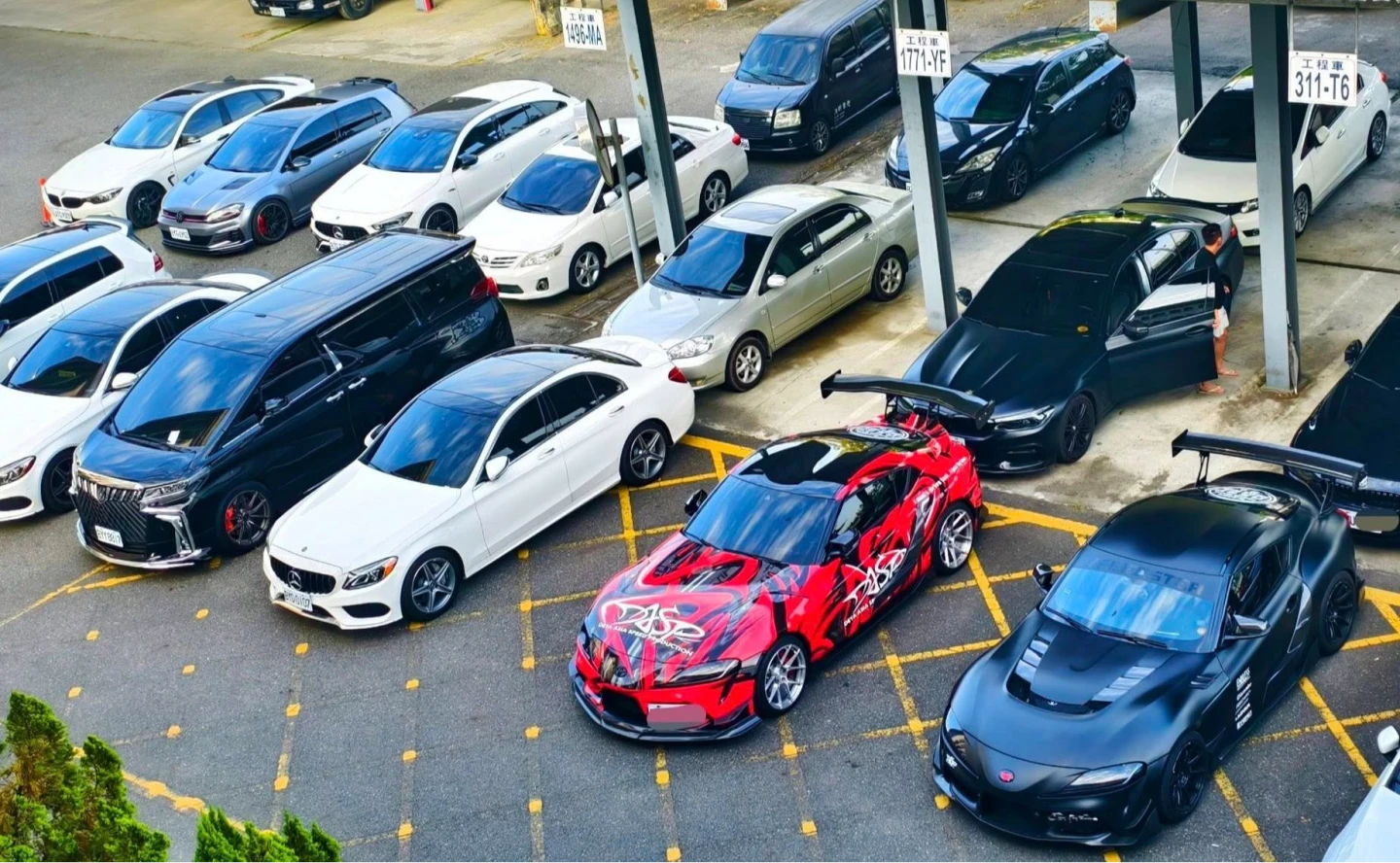 80警跨縣市掃蕩飆仔！「牛魔王」也被斬　21輛改裝名車全被扣