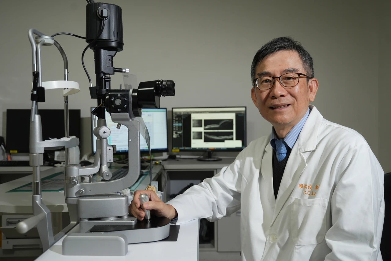 專訪｜「看不見比死還痛苦」　外科轉進成黃斑部病變權威──賴旗俊的醫者人生