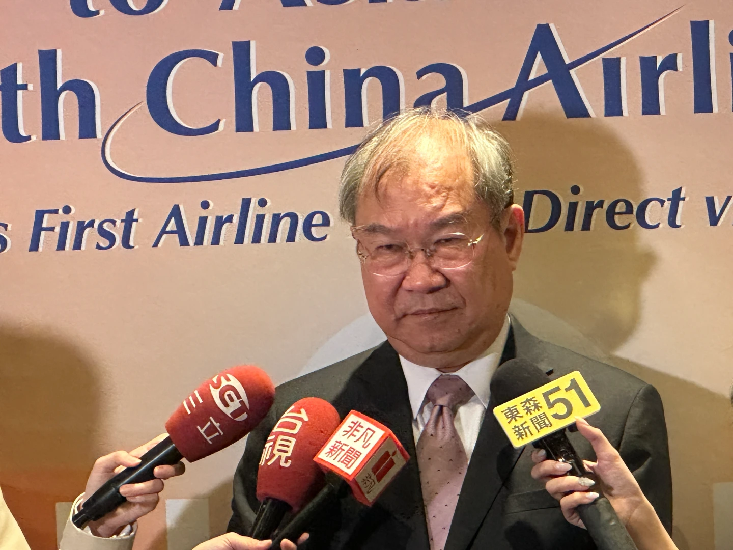 華航台北鳳凰城直飛開航｜董座高星潢看航空營運景氣　樂觀展望明年市場