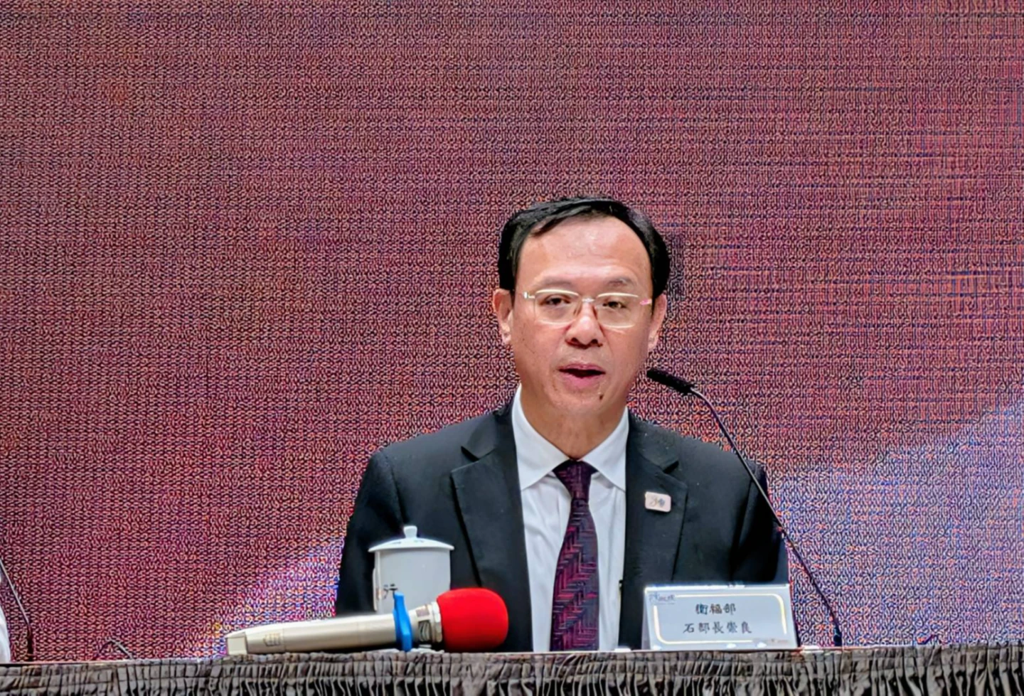 台大肺結核個案　石崇良：目前匡列約900位密切接觸者