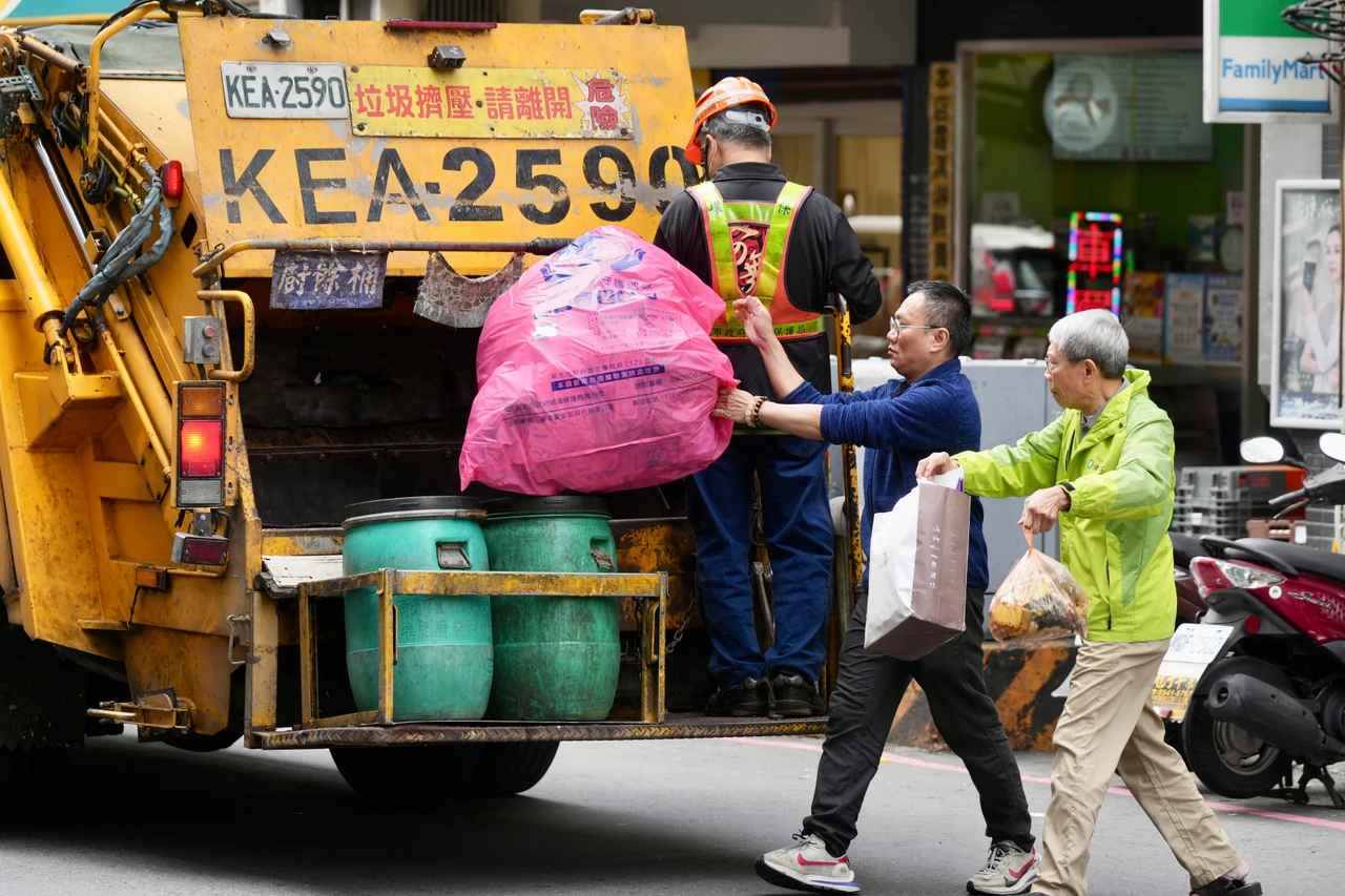 年前除舊佈新回收指南！「這些」勿丟垃圾車　丟錯恐罰6千元