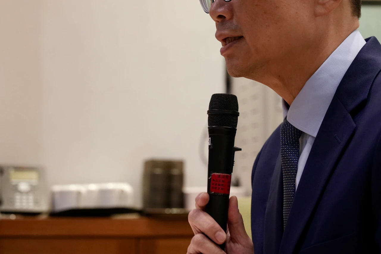 小孩遭控霸凌！高雄市長參選人6度喊抱歉　被問退出選戰語塞