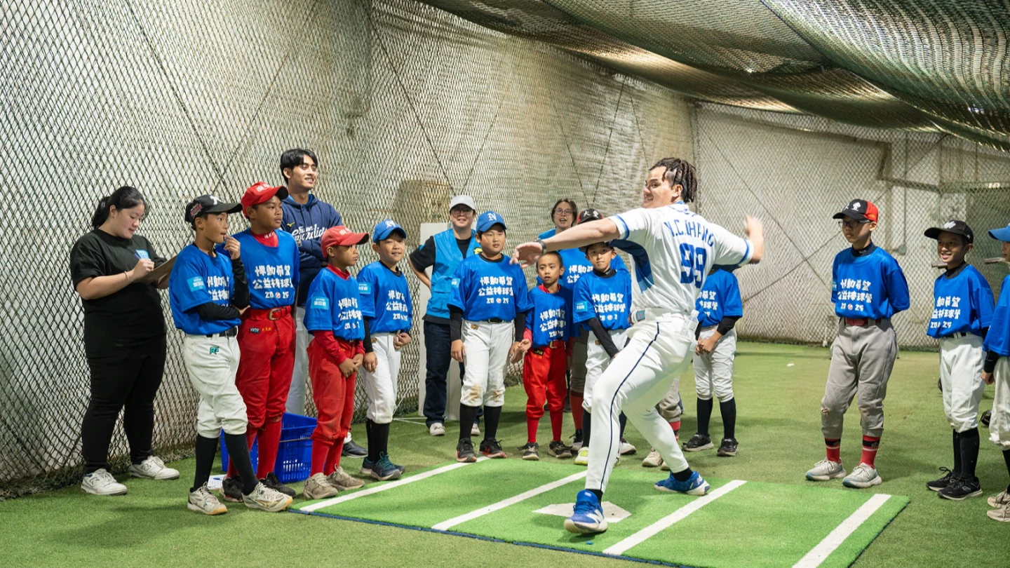 中職｜張育成化身總領袖　悍動希望棒球營熱血展開小將滿載而歸
