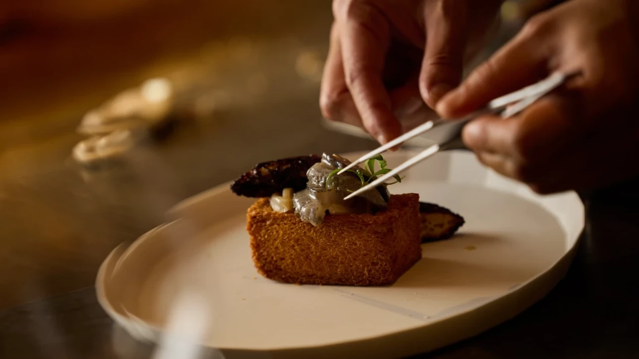 台北最難訂鐵板燒！《星廚之戰》主廚翻玩夜市小吃　棺材板、鼎邊銼變頂級料理