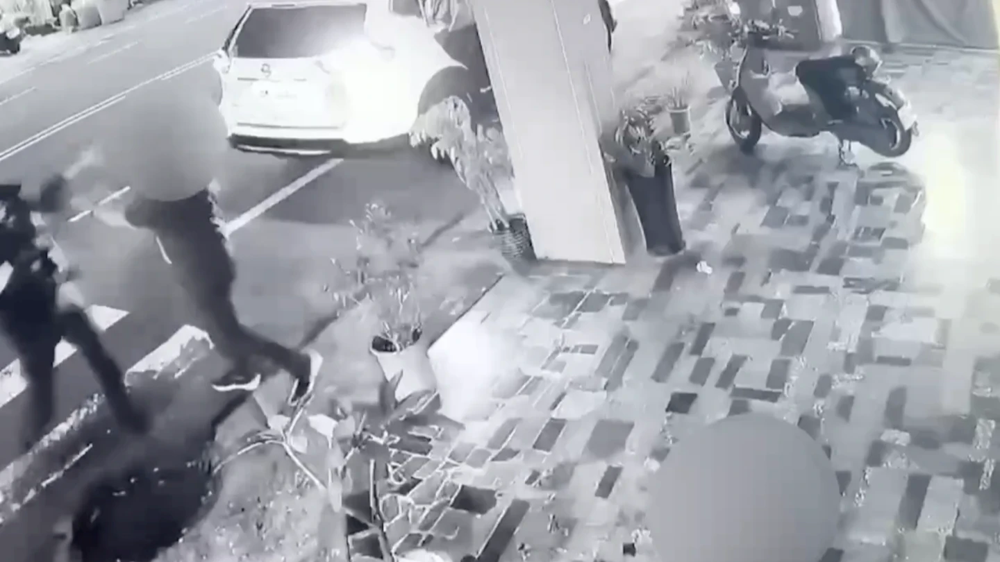 台南女警開紅單遭駕駛持斧頭連砍！防彈背心擋下死劫　黃偉哲深夜震怒：暴力零容忍