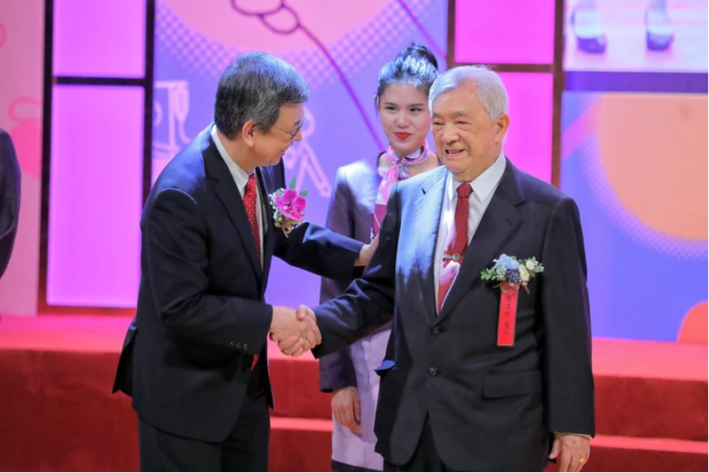 心臟權威連文彬99歲耆壽逝　從貧民戶到李登輝御醫！捐400萬退休金盼台人奪諾貝爾