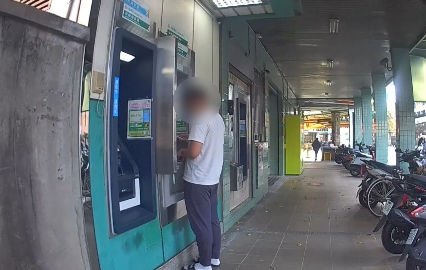 有片｜「救一個是一個」！19歲男ATM急轉帳有貓膩　警神預言救了他