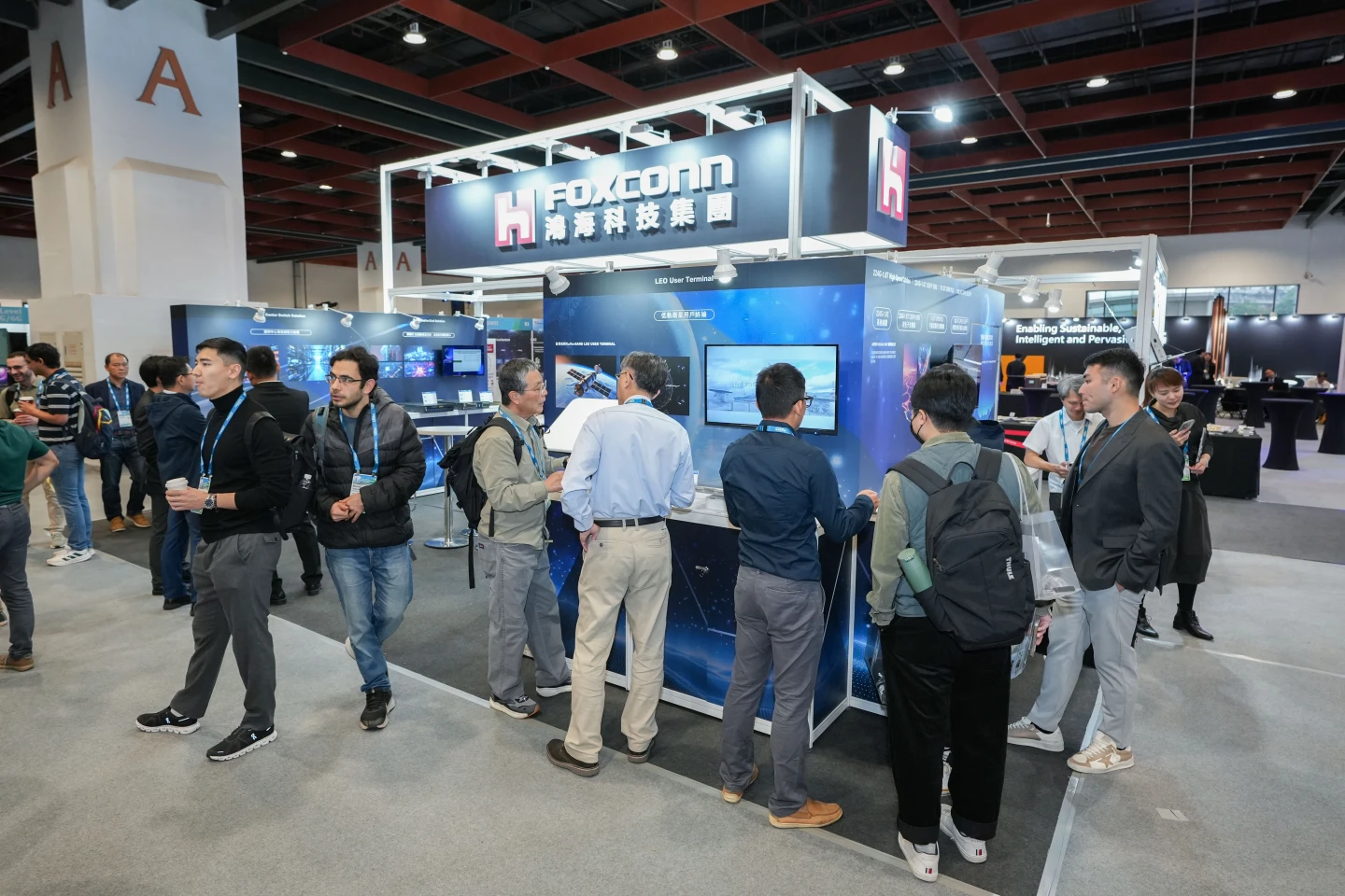 鴻海參展IEEE GLOBECOM 2025　擘劃AI時代下「從太空到地面」全域通訊未來藍圖