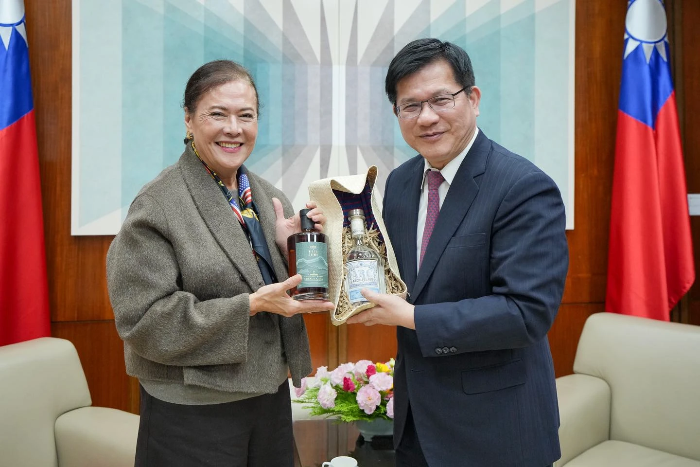 台菲互動躍進！林佳龍：續推動經濟走廊　創造緊密夥伴關係