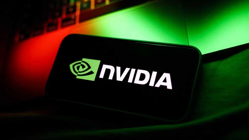 H200獲准銷中遇冷！輝達跌、台積電ADR漲　美股聚焦Fed降息