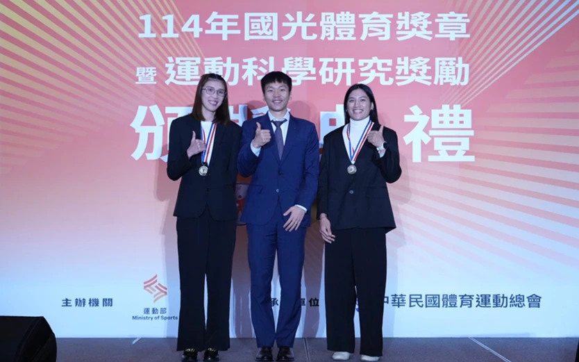 國光頒獎｜拳擊雙后黃筱雯、陳念琴領獎！邀李洋部長跳「梅根梅根哈打」被打槍