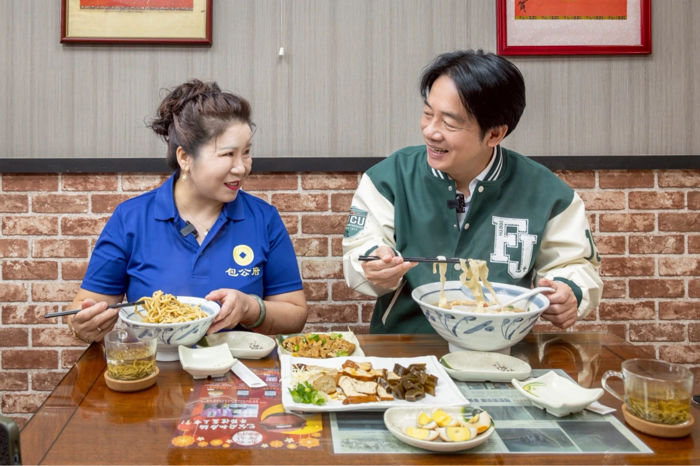 賴清德化身美食部落客！大推陸配包公麵　老闆感性說：台灣是我的家
