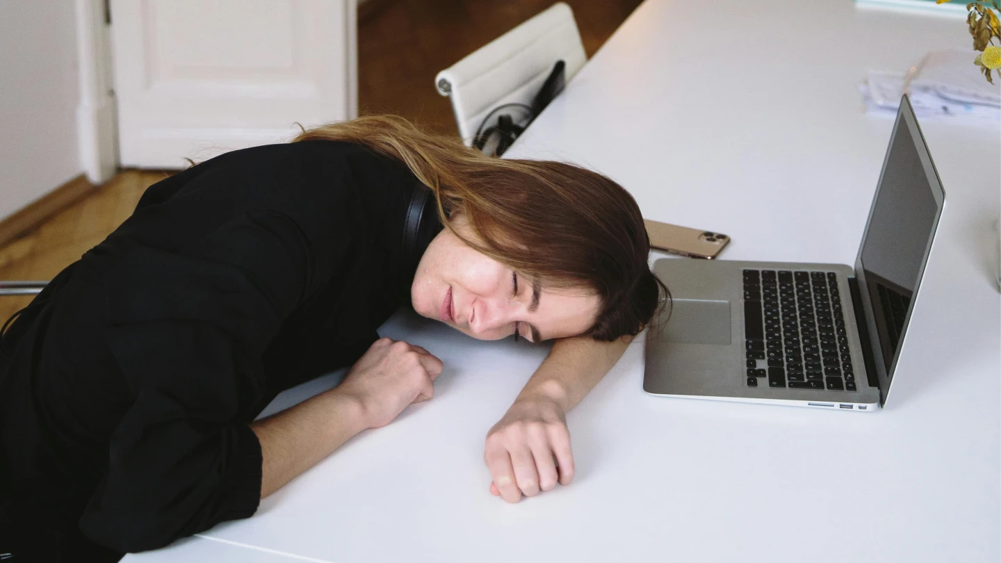 飯後常「暈碳」當心！代謝恐已超載　4招不再吃飽秒睡