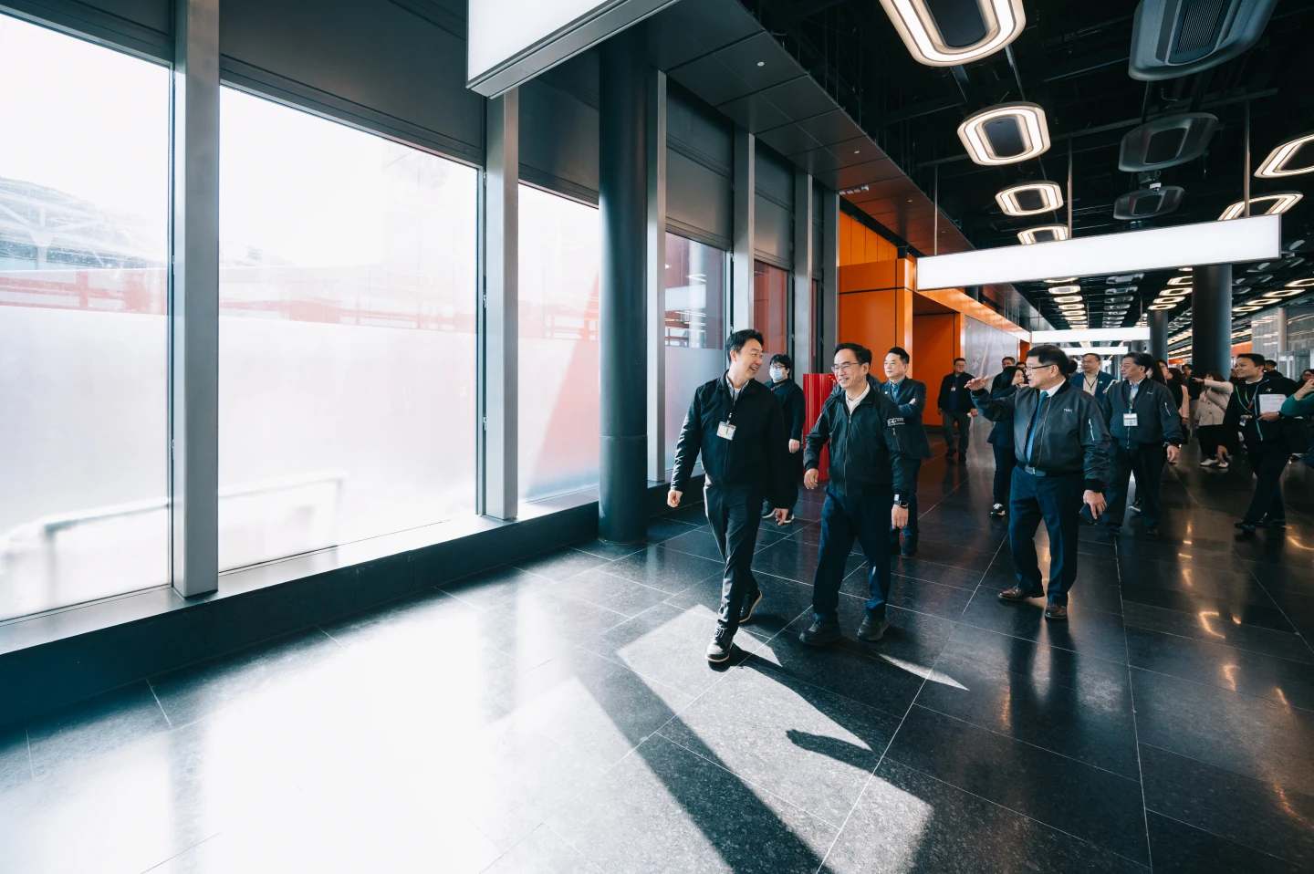 桃機三航北廊廳試營運！14天迎2.6萬人　椅子舒適、充電插頭足破4.5顆星好評