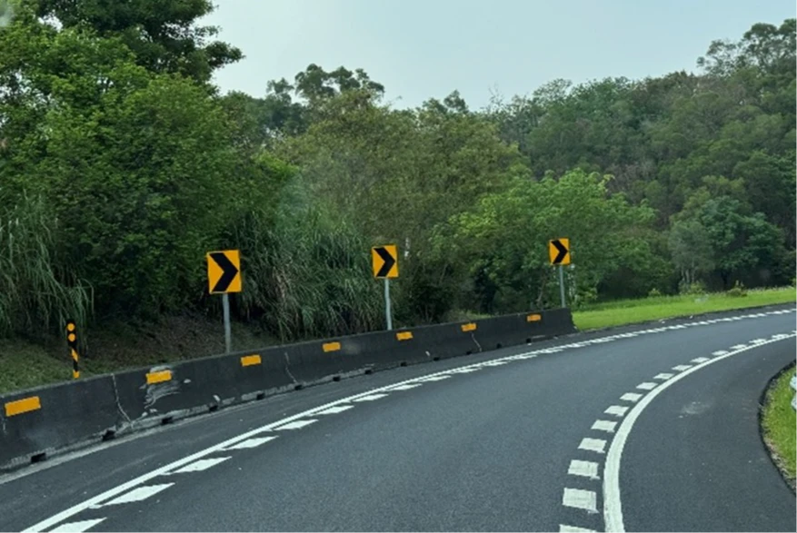 國道匝環道1年372件事故釀5死！4成撞護欄　肇因分心駕駛、操作不當