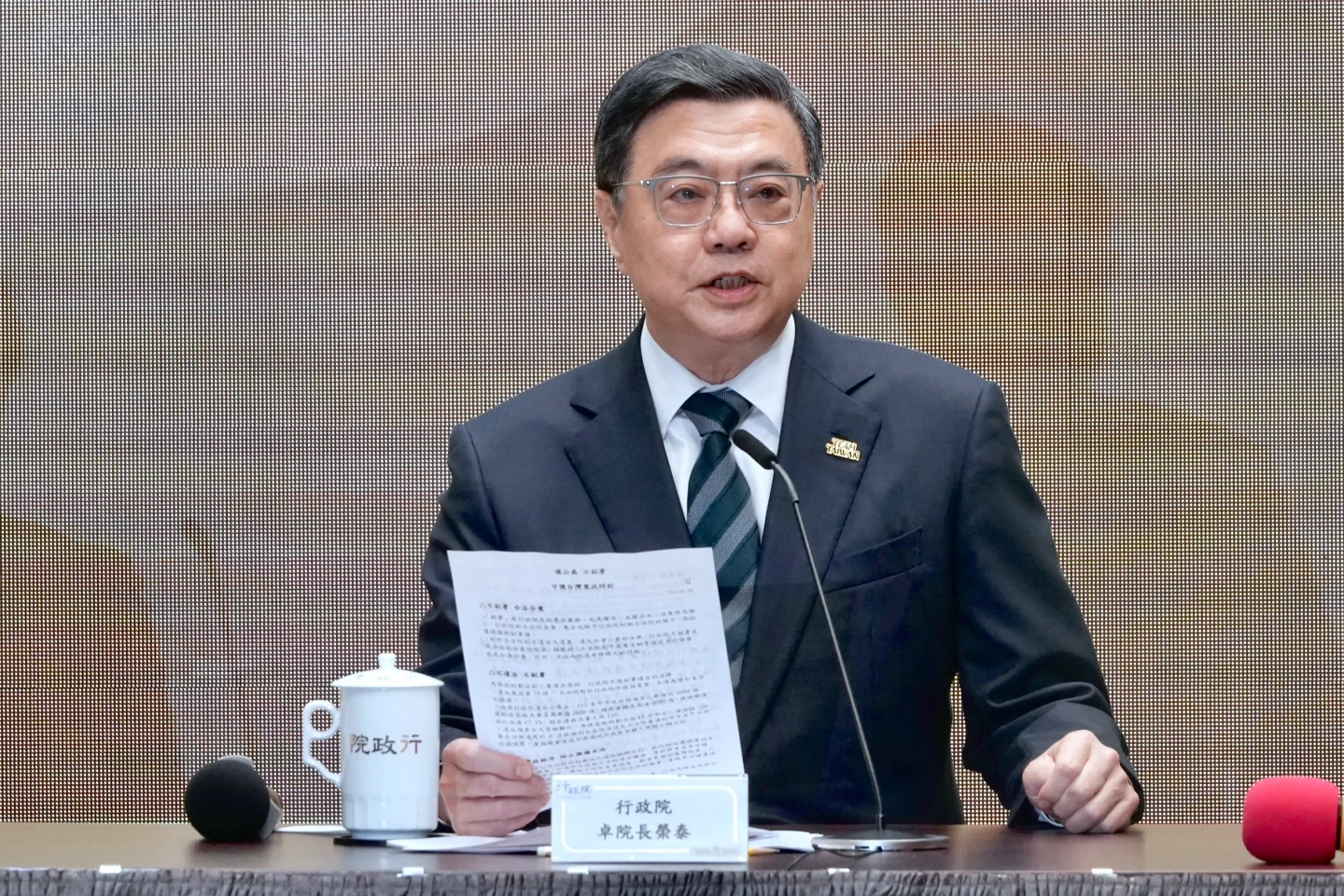 立院才獨裁！卓榮泰喊被毀憲亂政國會倒閣　「是我畢生民主勳章」