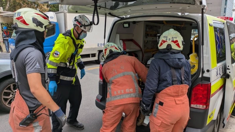 竹科工安意外！新三期工程鷹架倒塌　3工人高處墜落送醫搶救