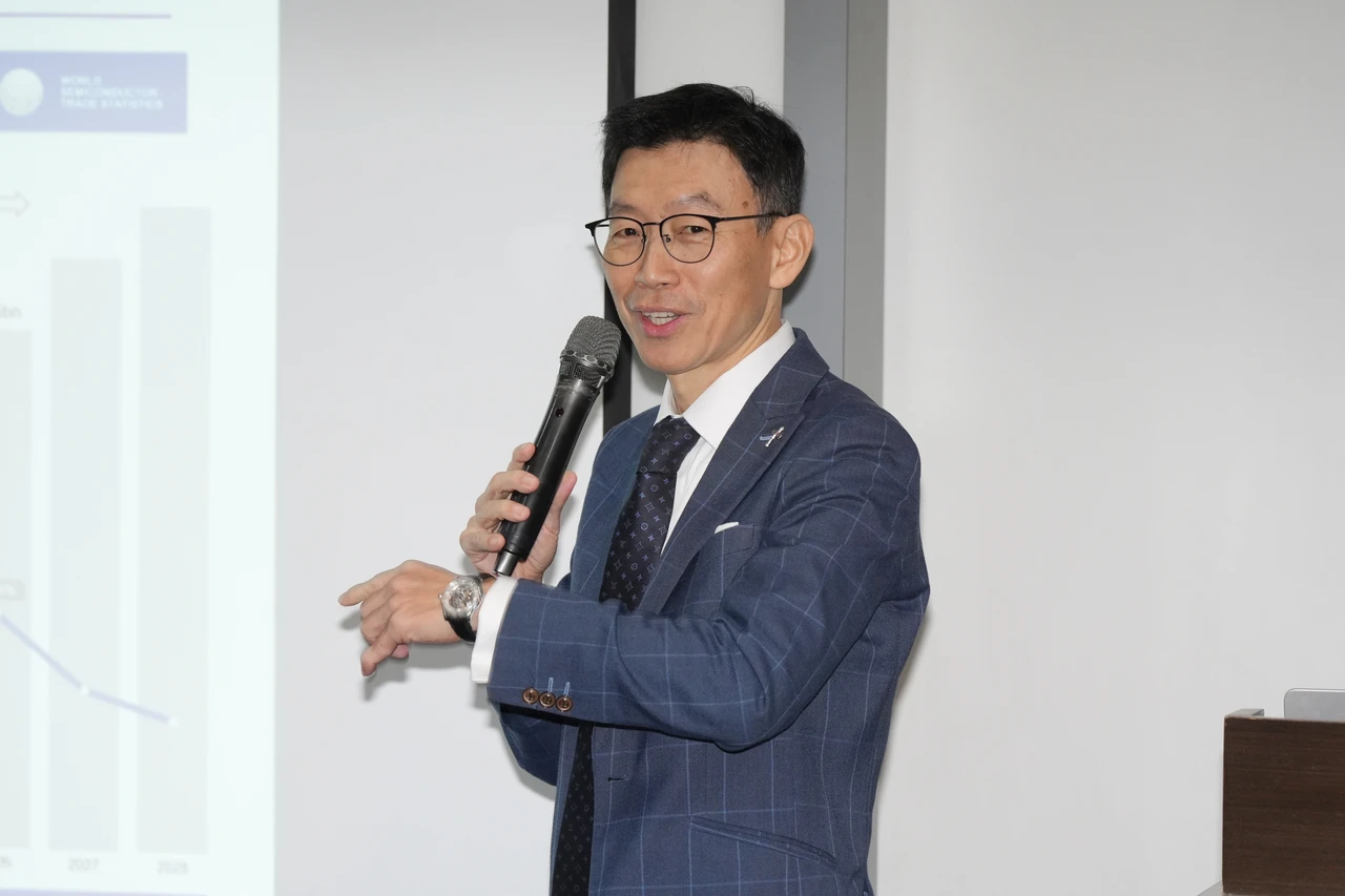 陳慧明看好明年是半導體與AI超級循環年！台積電營收年增26%　資本支出達500億美元