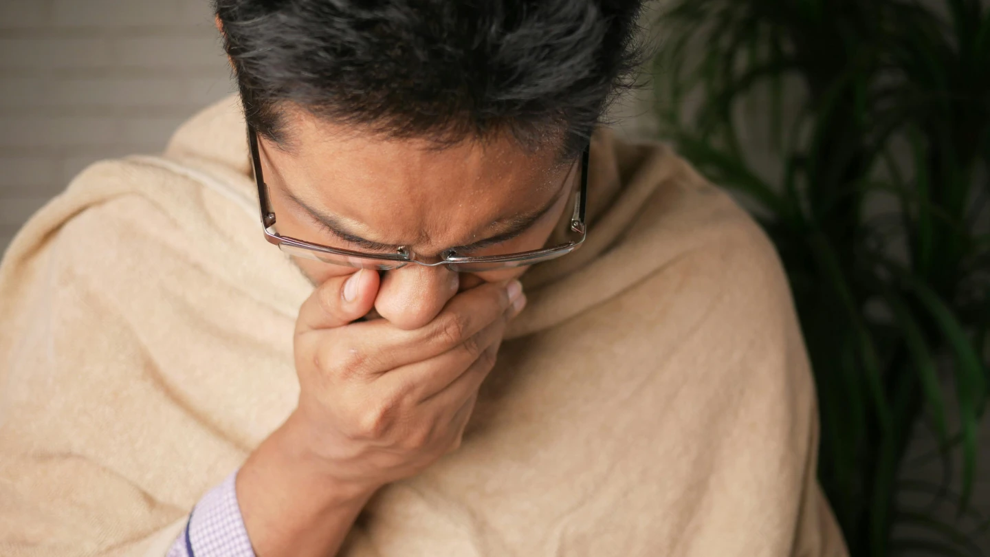 30歲壯男久咳竟「肺部滿天星」　名醫知職業後嘆：罹癌風險飆升1.5倍