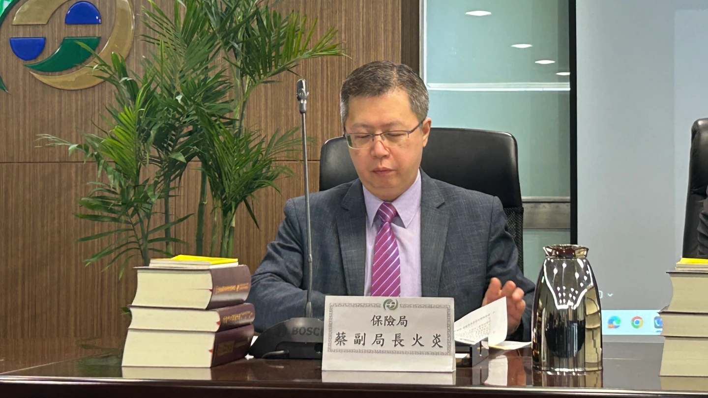 金管會檢討保險業招攬及核保理賠辦法　65歲以上民眾投保可免錄音錄影