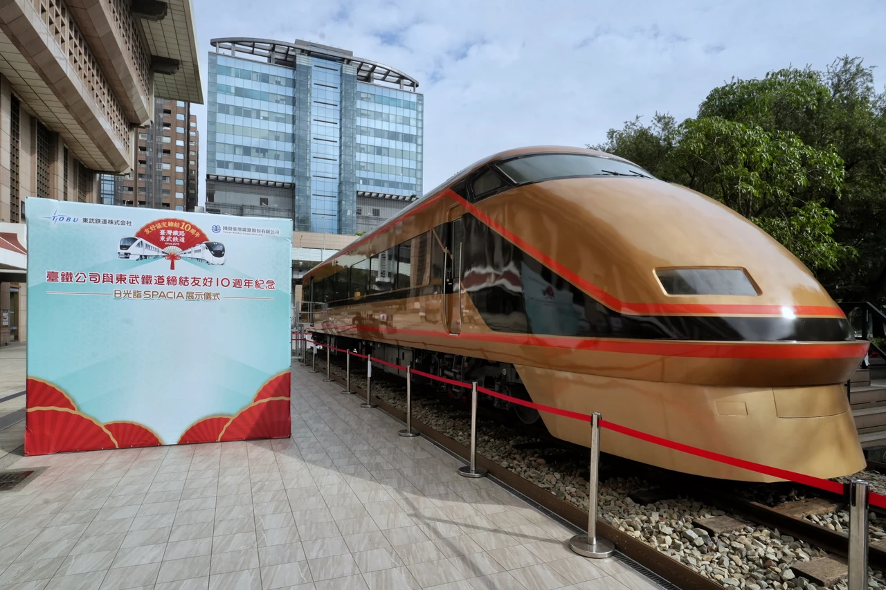 台鐵、東武鐵道締結友好10周年　「日光詣SPACIA」車頭首登台