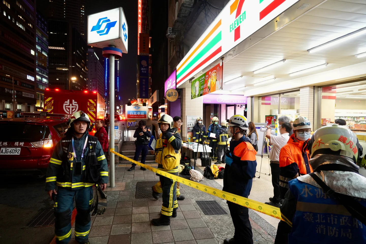 北車恐攻3死精心佈局！27歲兇嫌穿防彈背心砍人　住處搜出自製爆裂物