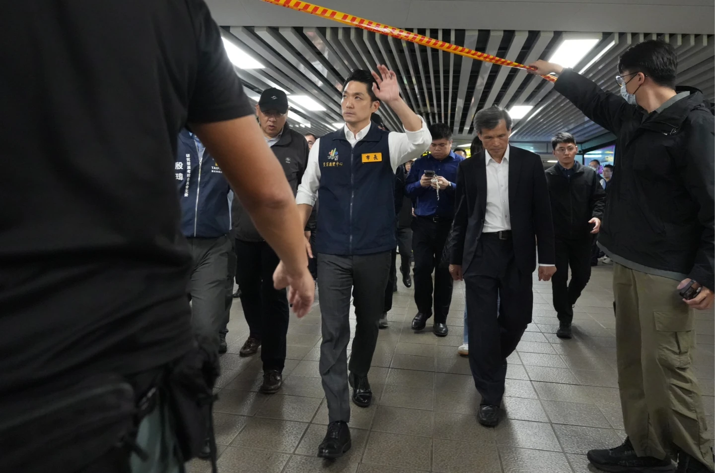 台北驚傳隨機傷人！蔣萬安急赴北車坐鎮　嫌犯本國籍87年次