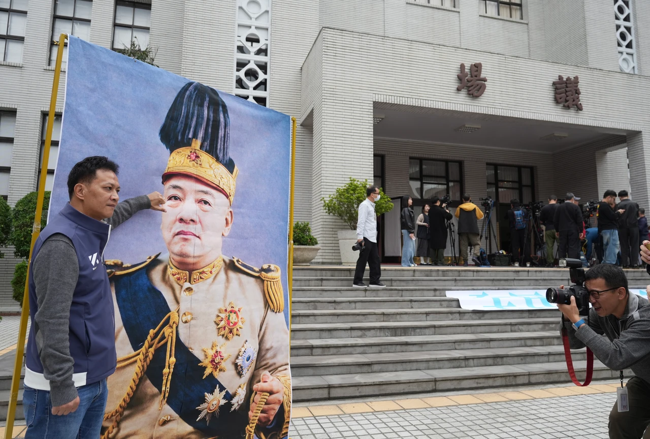 藍白彈劾總統賴清德！民進黨嗆演戲：邏輯錯亂打假球