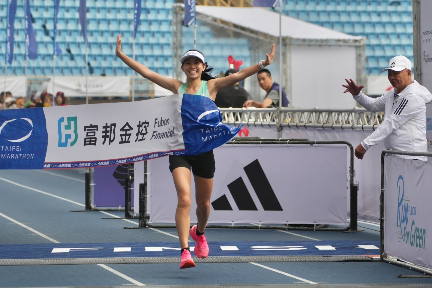 台北馬｜外籍軍團包辦男女冠軍　施育佐、張芷瑄奪全馬國內第一