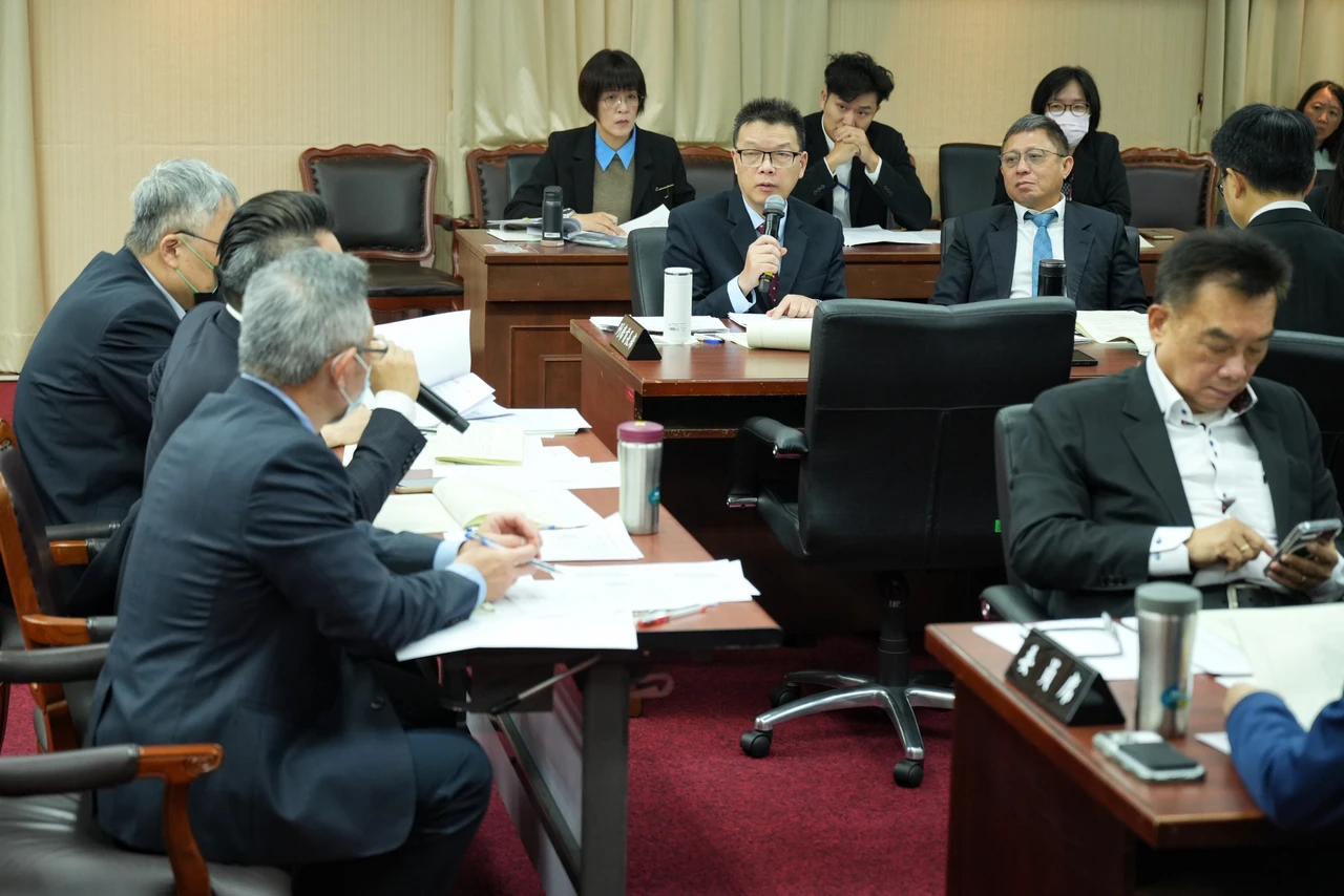 中天復活條款、黨政軍退出媒體「沒共識送朝野協商」　NCC喊：不應為個案立法