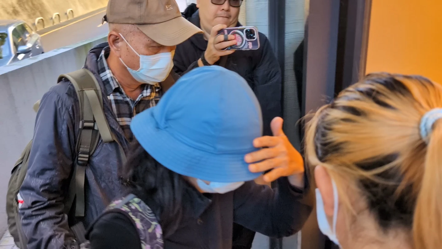 張文墜樓遺體今解剖！　父母低調現身　