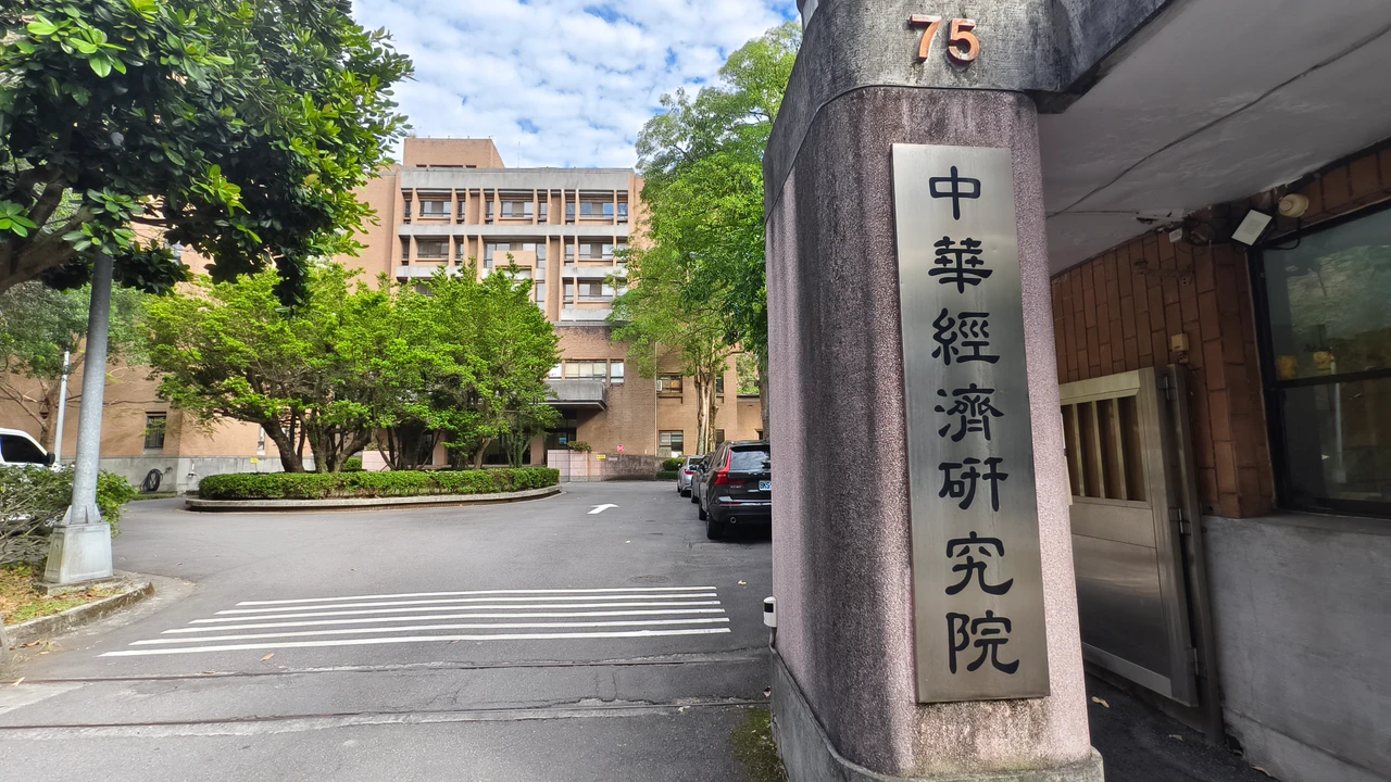 AI持續發熱　中經院：12月PMI升至55.3%、連3月擴張態勢