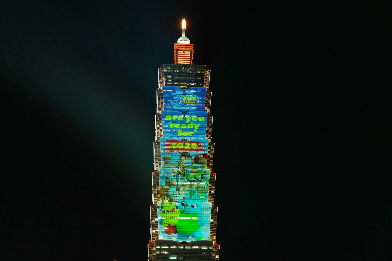 101跨年光雕秀搶先看！《玩具總動員》現身倒數　12/27起連6天登場